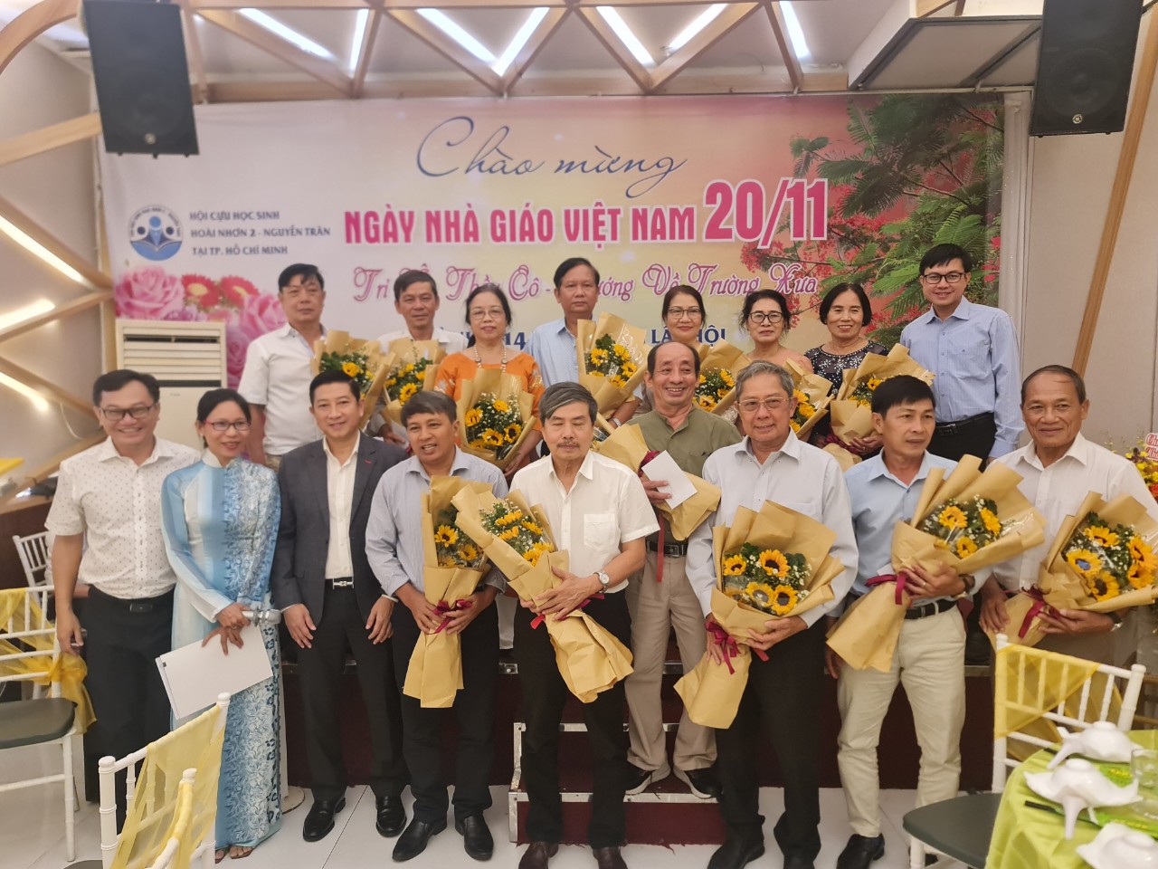 Hình ảnh buổi họp mặt cựu Giáo viên, Học sinh Hoài Nhơn 2 - Nguyễn Trân 18/11/2023