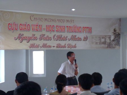 Họp cựu giáo viên học sinh trường THPT Nguyễn Trân (Hoài Nhơn2)
