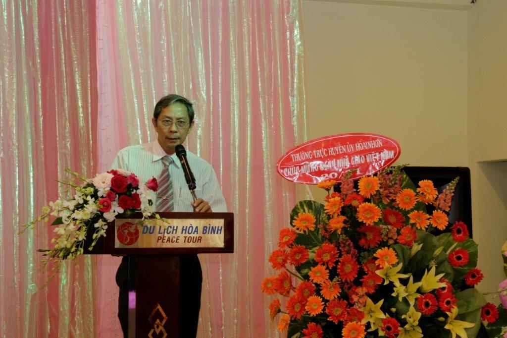 Thầy Trần Lâm chủ tịch hội cựu giáo viên, học sinh Hoài Nhơn II - PTTH Nguyễn Trân